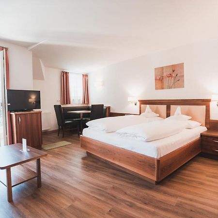 Hotel Am Sonneck Lagundo Esterno foto