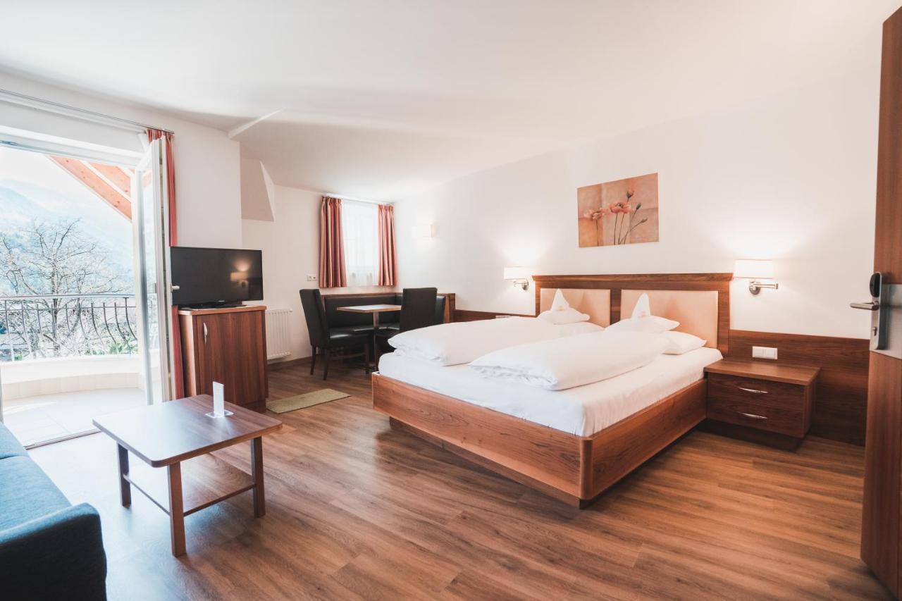 Hotel Am Sonneck Lagundo Esterno foto