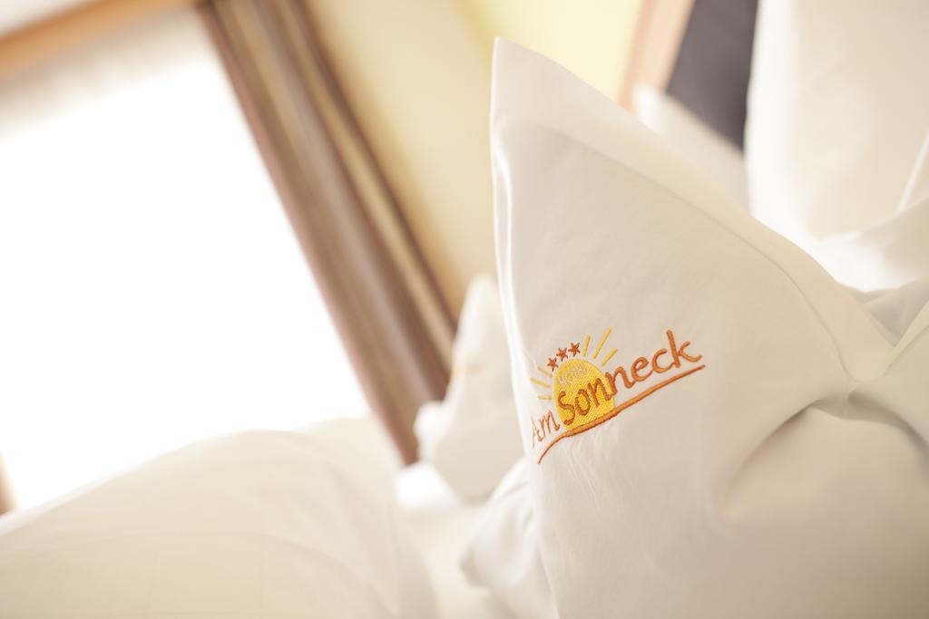 Hotel Am Sonneck Lagundo Esterno foto